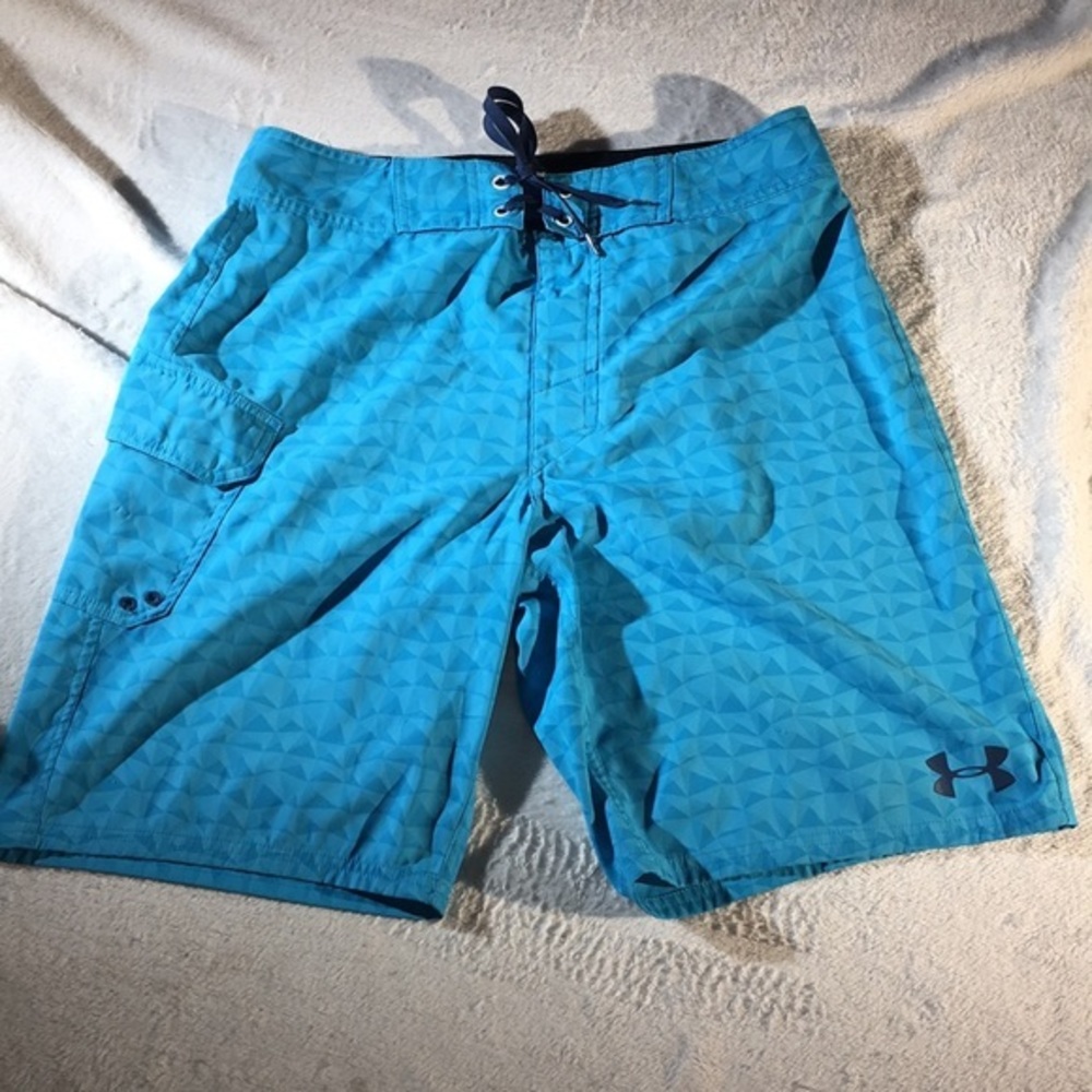 Under Armour Men’s Blue Geo Print Tie Front Long Lightweight Board Shorts